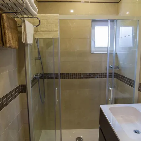 Апартаменты In Mit Garten Und Terrasse Ровинь